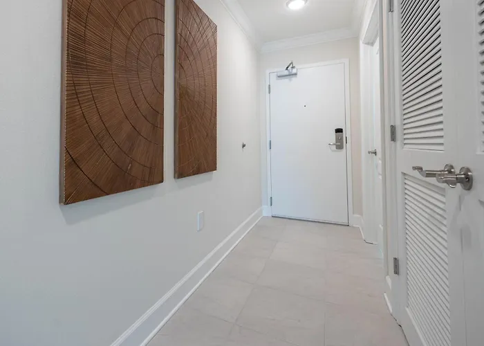 Phoenix Gulf Towers 2104 Apartment