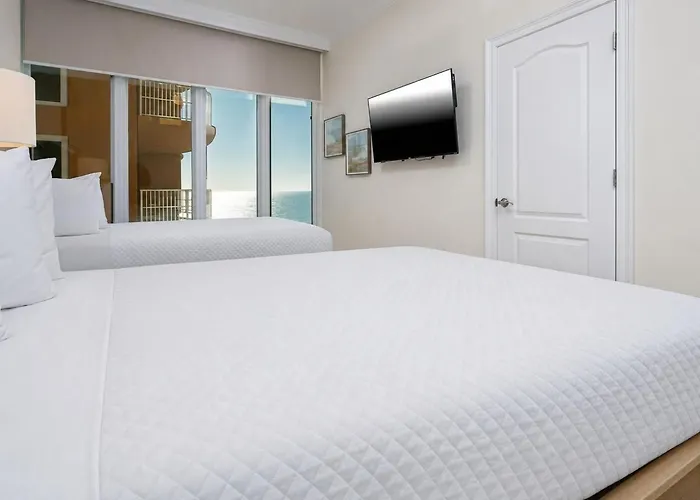 Phoenix Gulf Towers 2104 Apartment